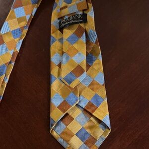 Jos. A. Bank Gold and Blue Diamond Pattern Tie 100% silk